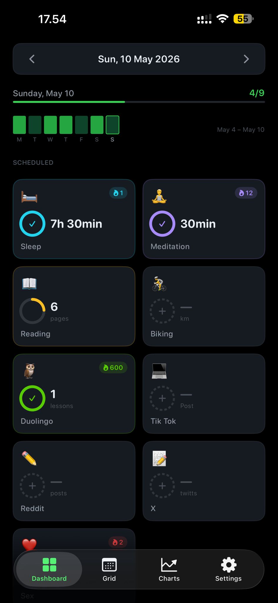 Dashboard with streaks and progress rings
